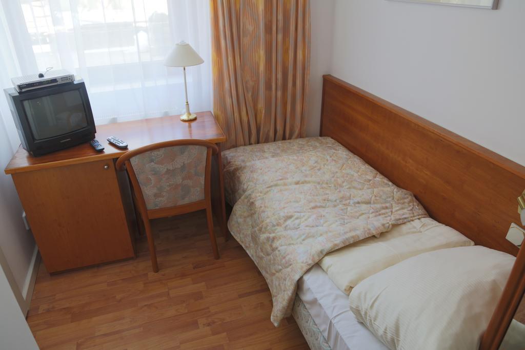 Willa Maksymilian Bed And Breakfast Bydgoszcz Cameră foto
