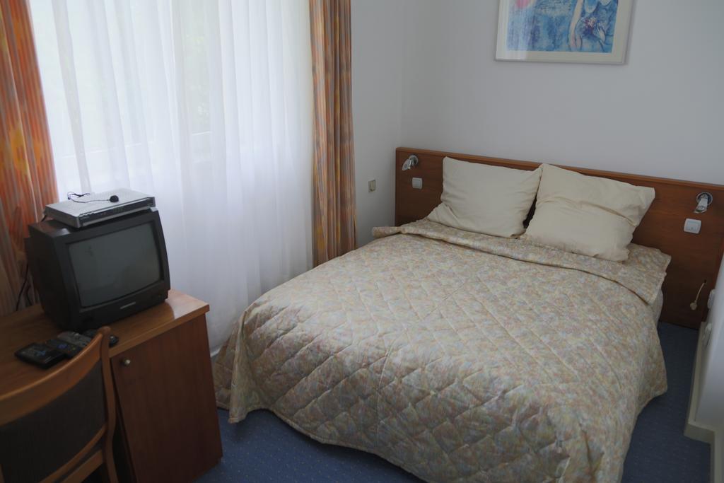 Willa Maksymilian Bed And Breakfast Bydgoszcz Cameră foto